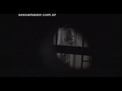 ❤️ Plavušu tajno snima voajer iz susjedstva skriven iza šupljih cigli ️❌ Jebeni video kod nas ﹏