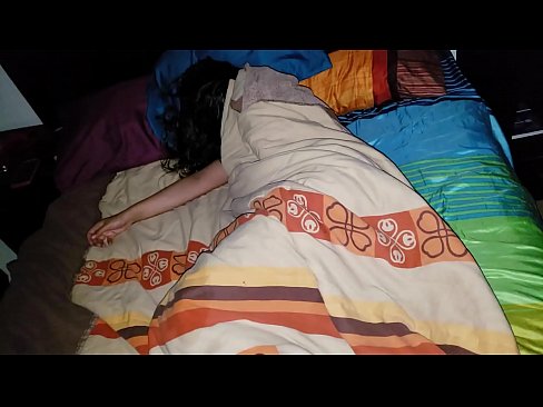 ❤️ Posinak grdi svoju mladu maćehu dok ona spava. ️❌ Jebeni video kod nas ﹏